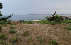 LARGE BEACH LOT FOR SALE