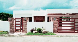 FOR SALE! – 3 BEDROOM HOUSE WITH SWIMMING POOL